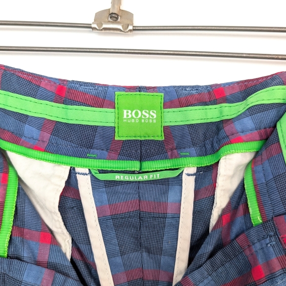BOSS Hugo Boss Golf Plaid Short In Size 36 - Picture 2 of 7